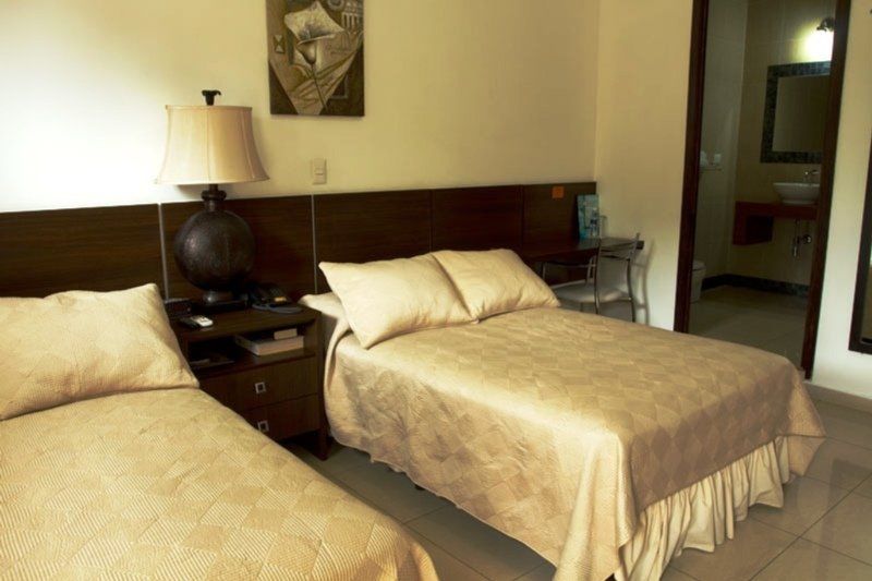 Hotel Arbol De Suenos Сан Салвадор Екстериор снимка